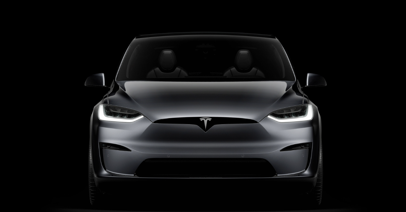 Un-fumeur-qui-casse-un-cigarette.