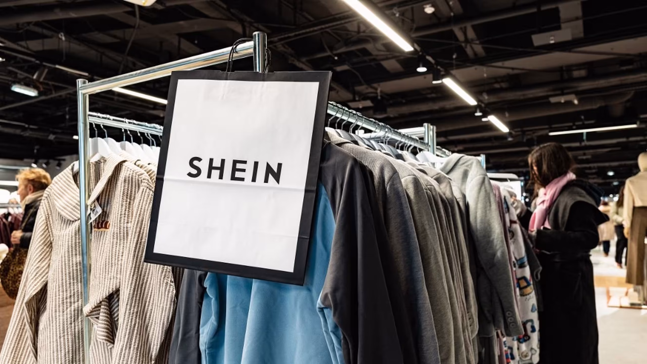 BHV et Shein : quand la fast fashion s'invite au cœur de Paris

