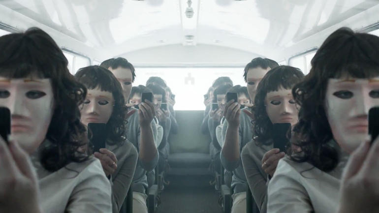 La Société du sans-contact de François Saltiel